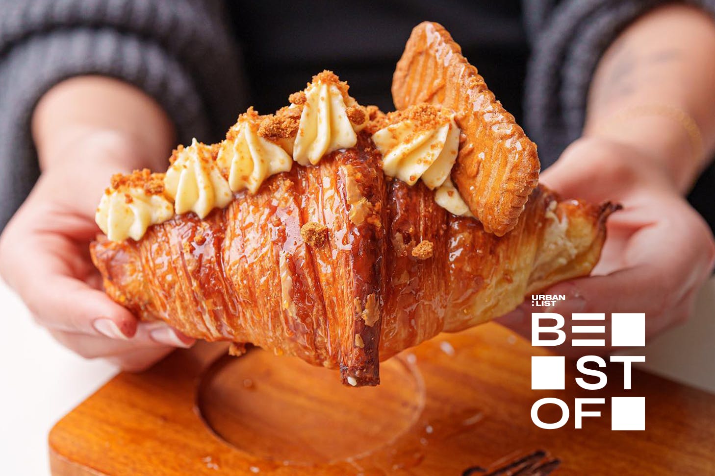 Manis Bakery's cream cheese and Biscoff-stuffed croissant.